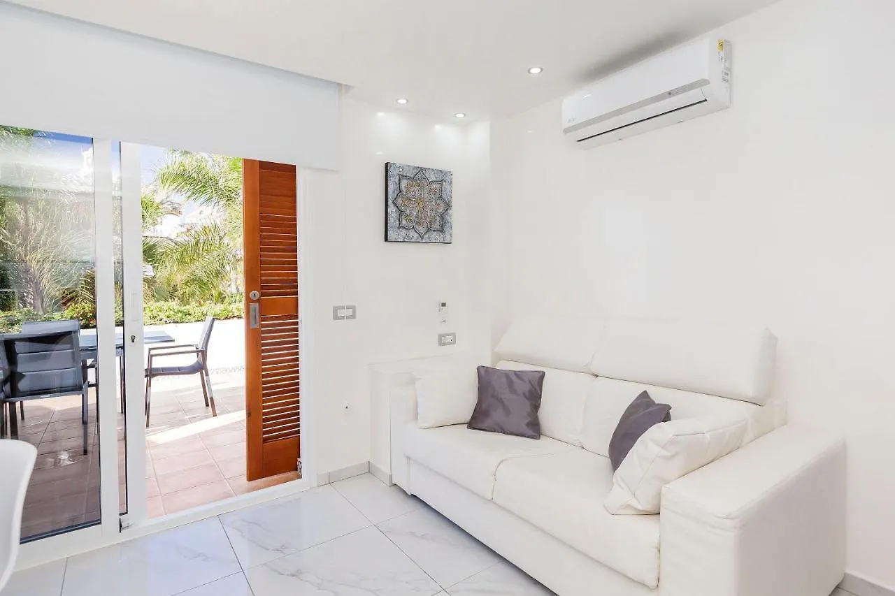 Apartamento Sara En Playa De Las Americas - Sara Vacation Arona  0*, Arona (Tenerife)